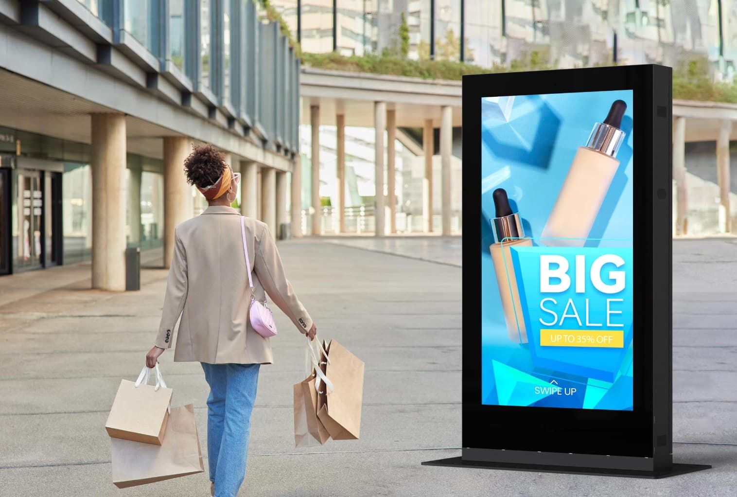 86" Ultra-Bright Outdoor Android — primjena u prostoru 1
